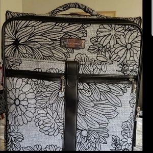 Bill Blass Large Suitcase. Big and Beautiful!